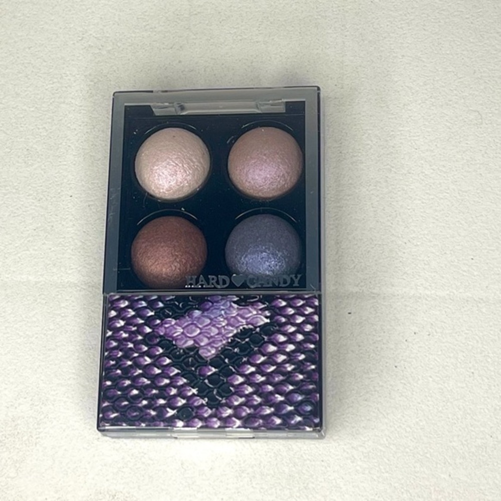 🎉HP Host Pick 🎉    Hard Candy mod quad baked eyeshadow